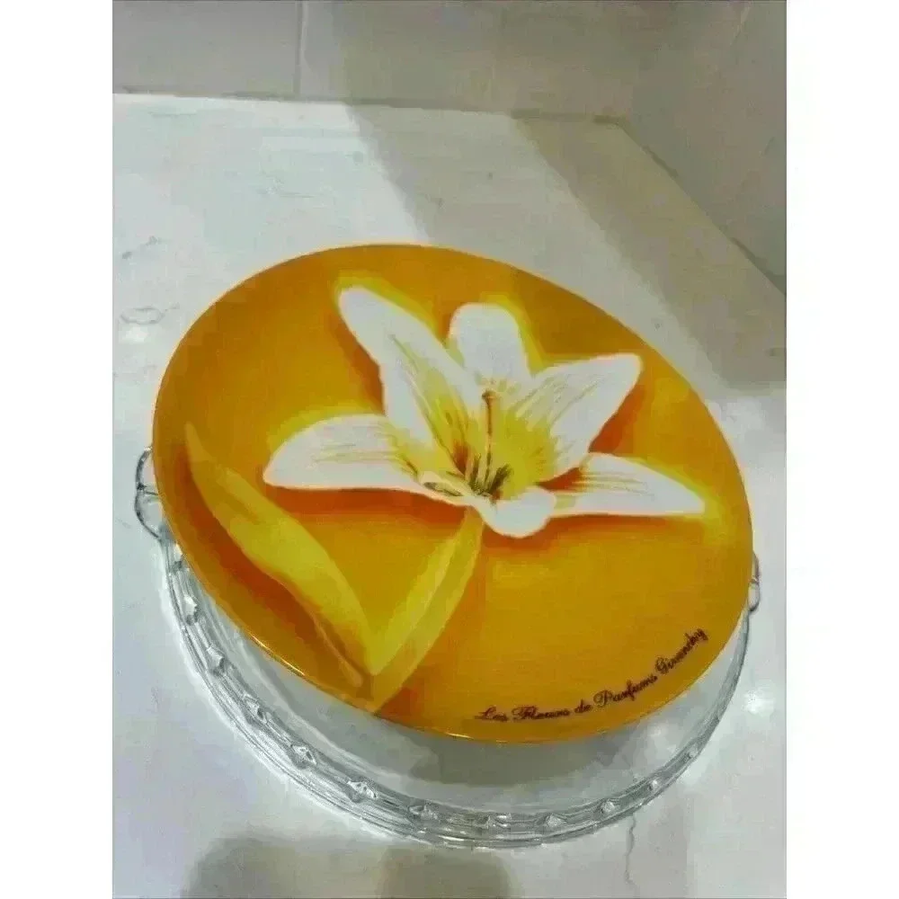 Givenchy Parfums Collector Plate Yellow & White Lily Flower 8 1/2